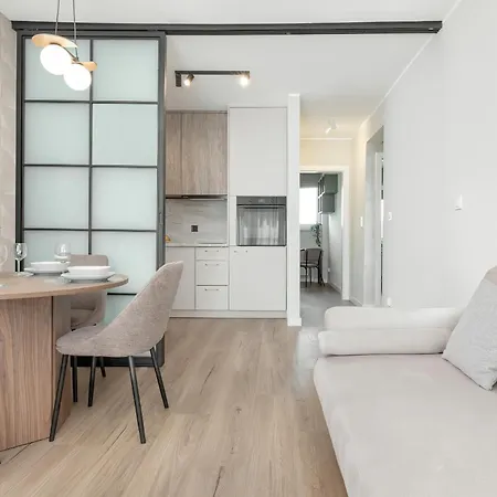 Kaszmirowy Z 3 Sypialniami Blisko Plazy W Gdansku By Renters Appartamento