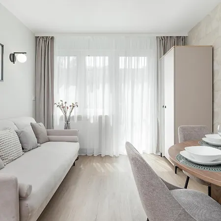 Kaszmirowy Z 3 Sypialniami Blisko Plazy W Gdansku By Renters Danzica